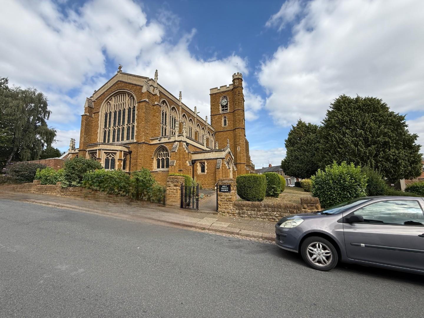 Edinburgh Road, Queens Park