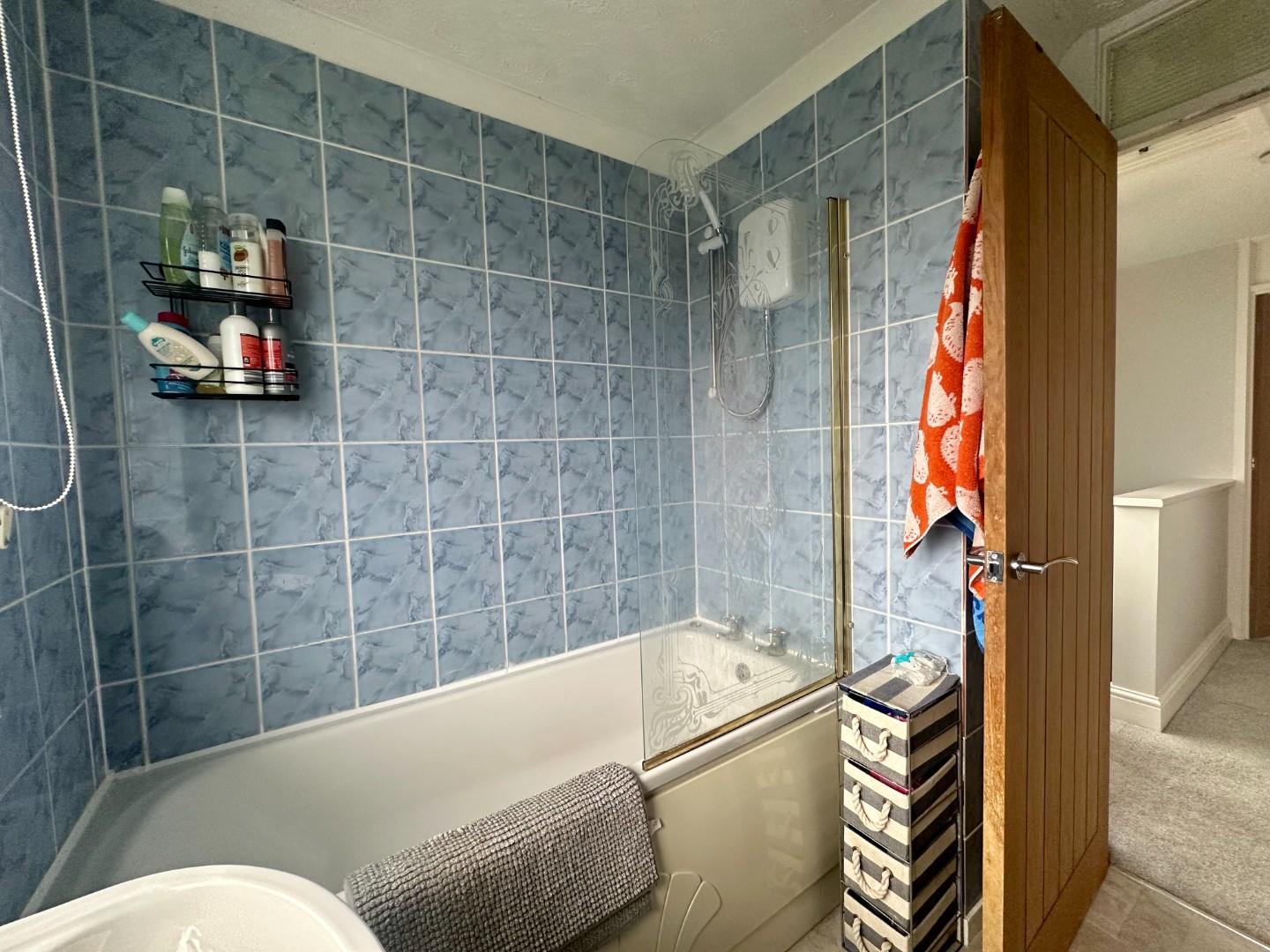 Obelisk Rise, Kingsthorpe