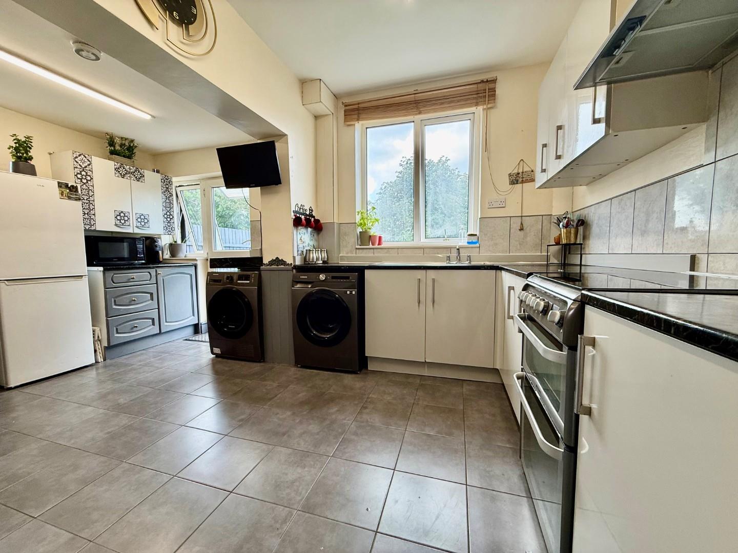 Tiverton Avenue, Kingsthorpe