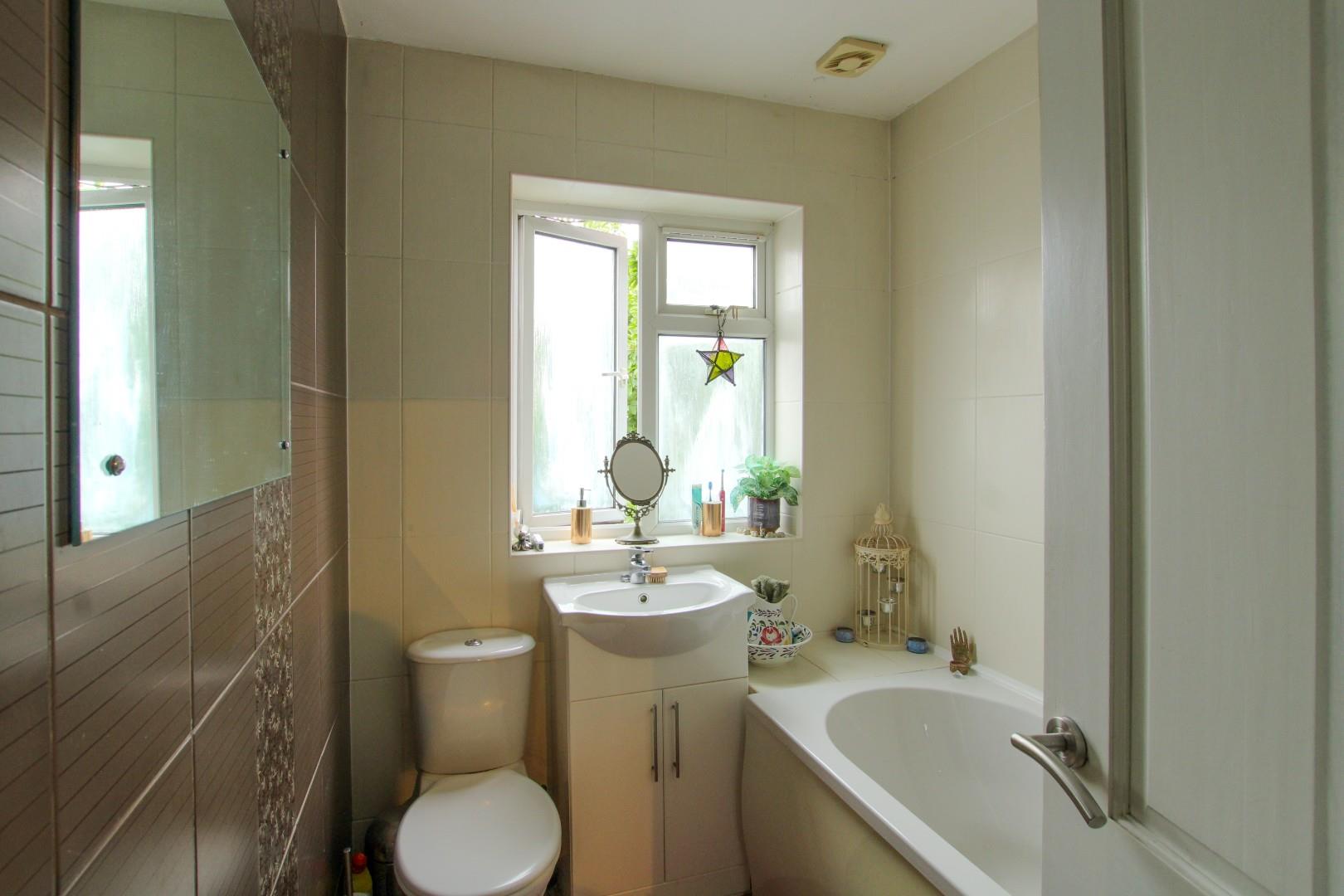 Bembridge Drive, Kingsthorpe Hollow