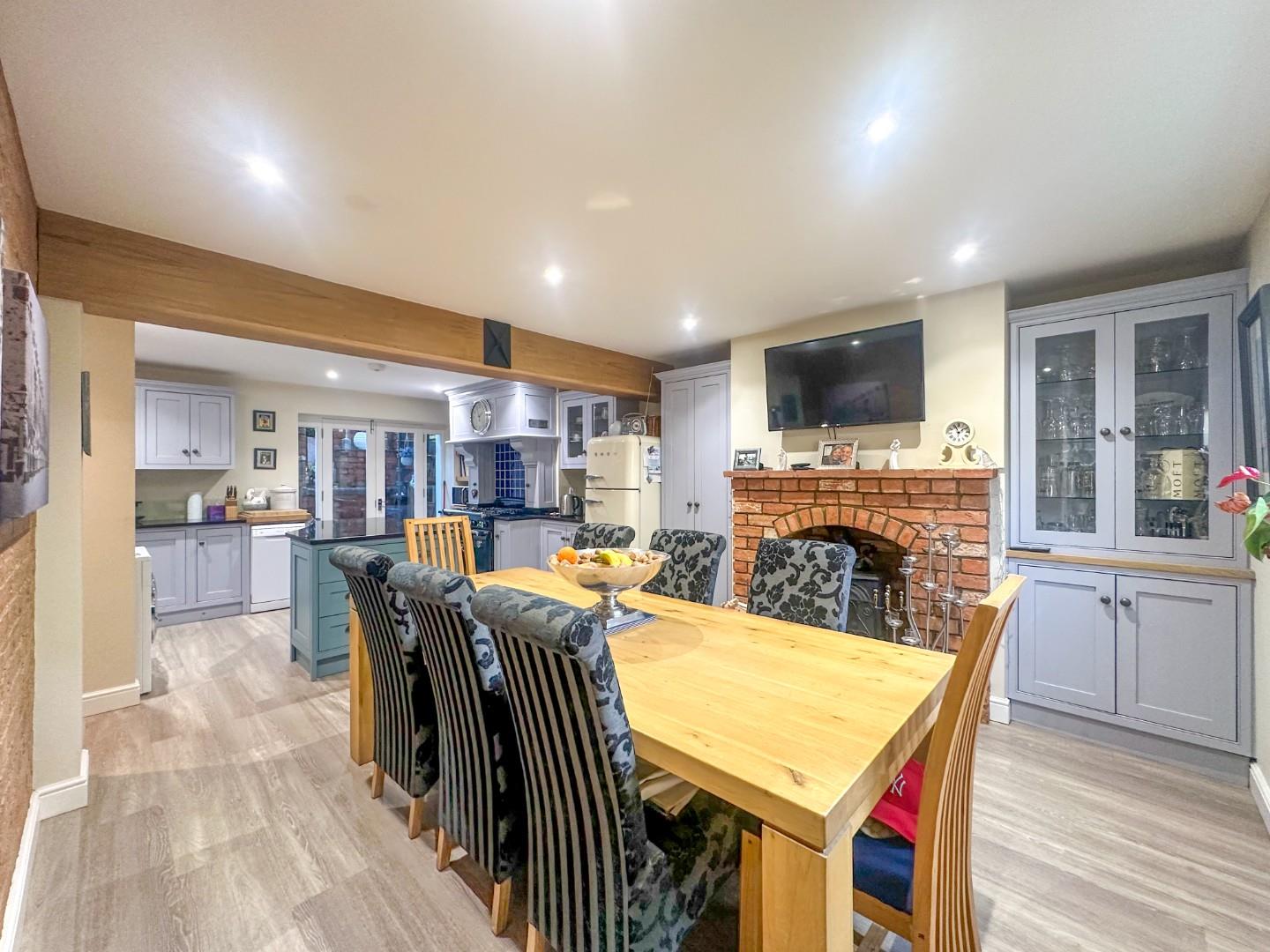 Langham Place, Barrack Road