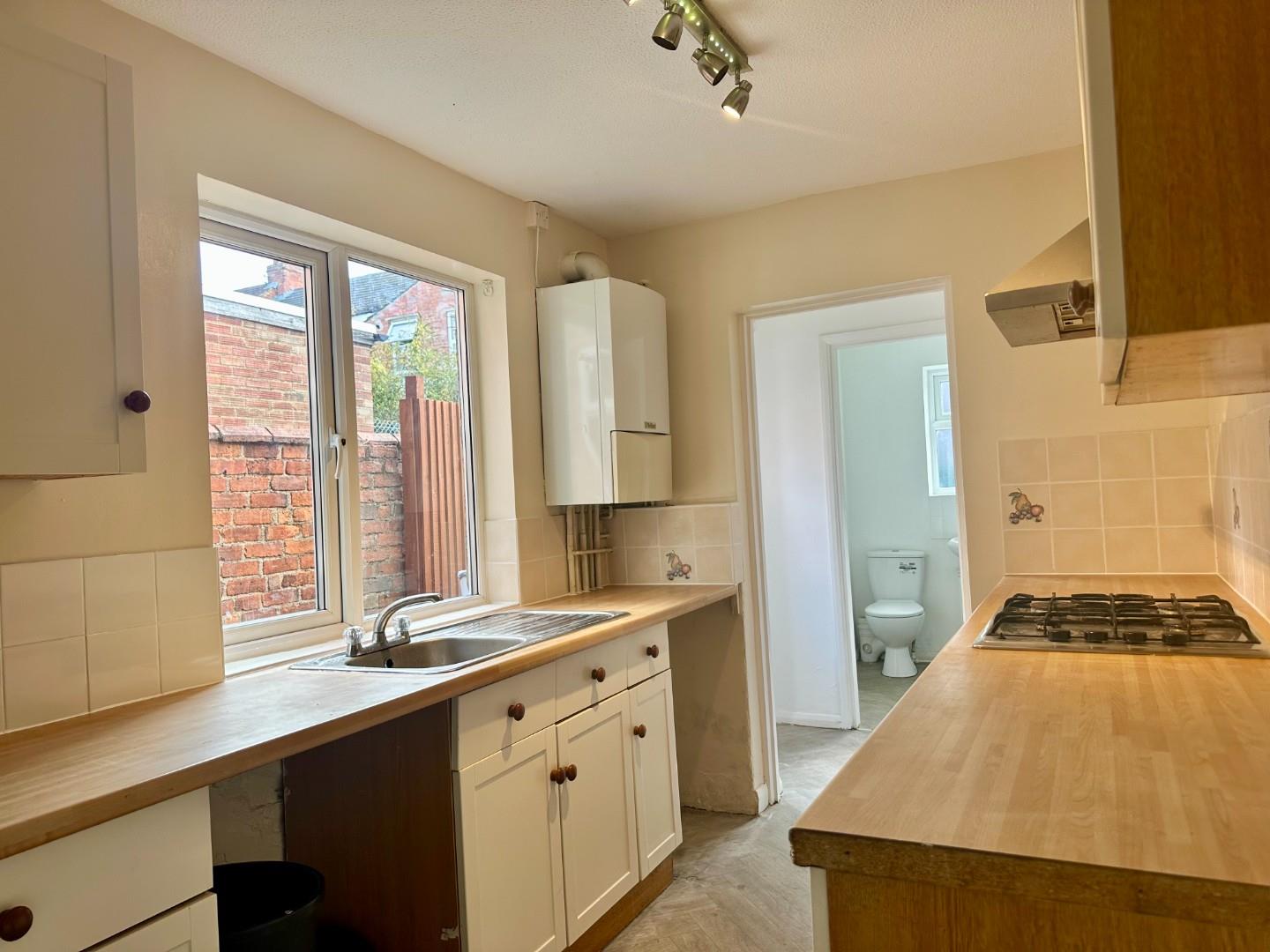 Lower Hester Street, Semilong