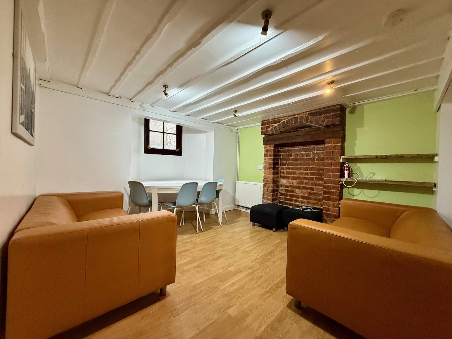 Semilong Road, Semilong