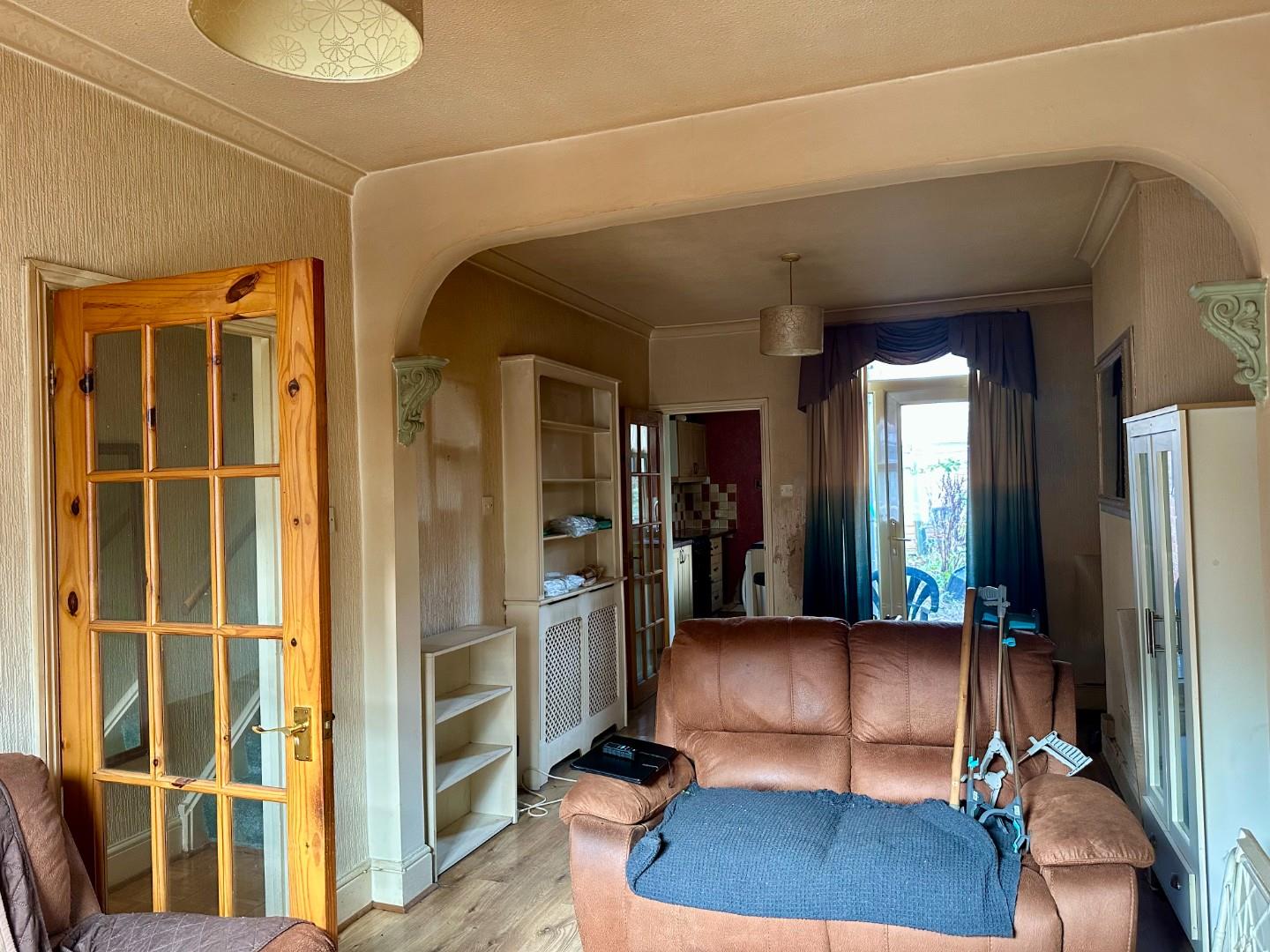 Hampton Street, Semilong