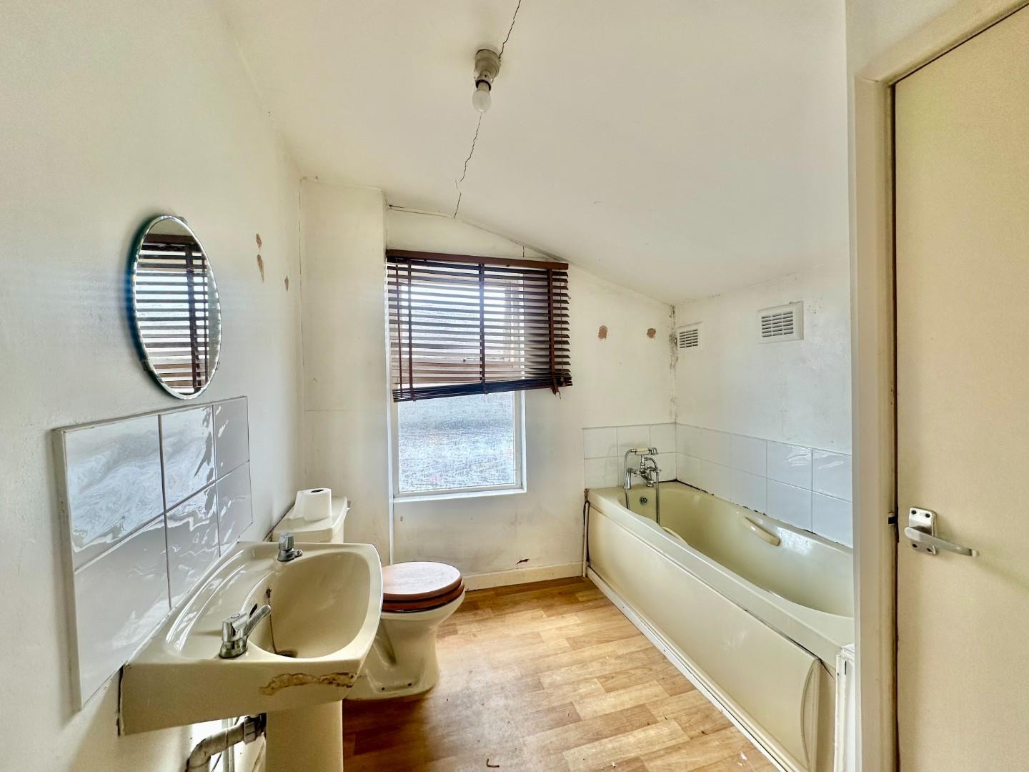 Lower Priory Street, Semilong