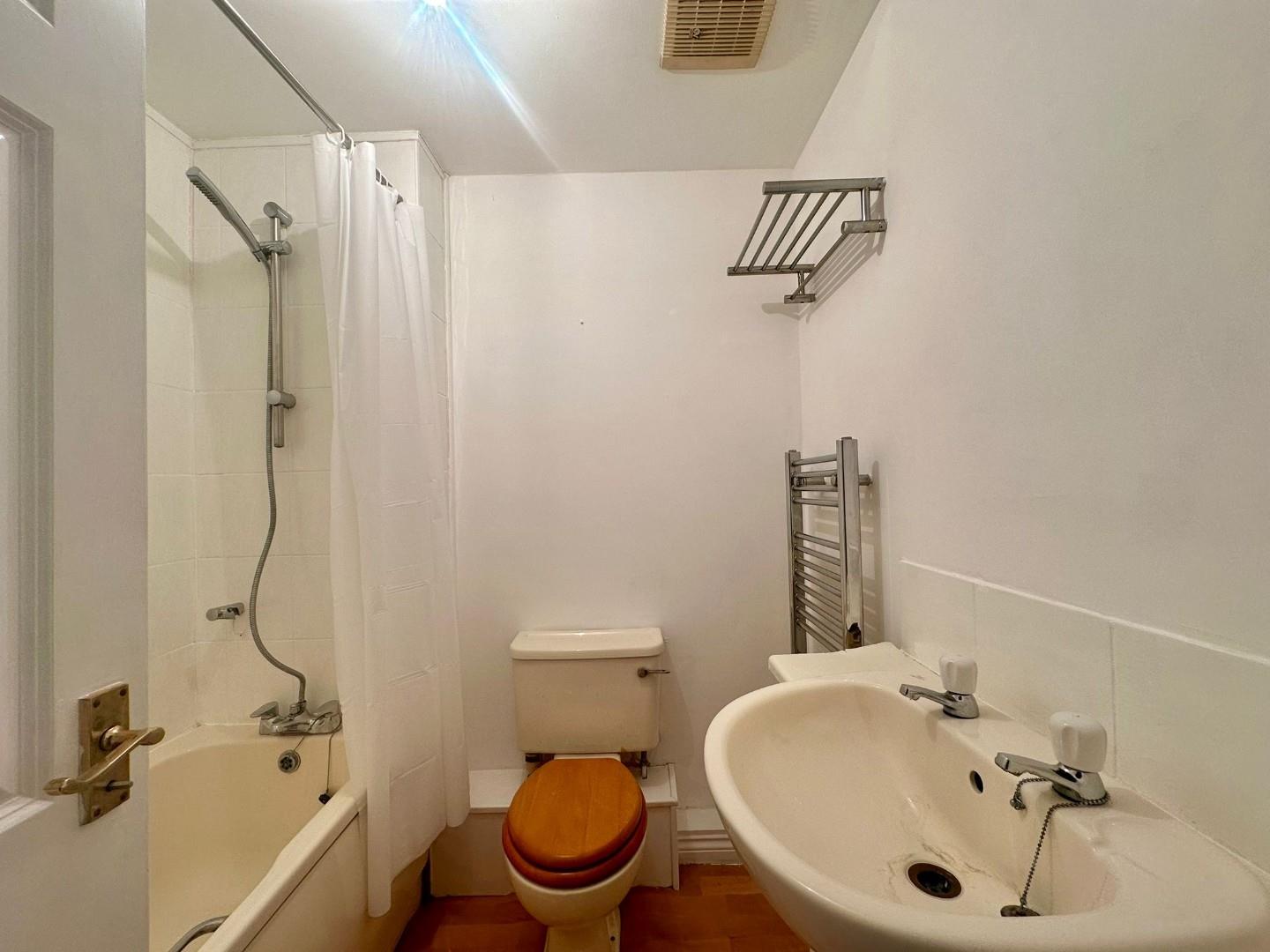 Balfour Road, Queens Park