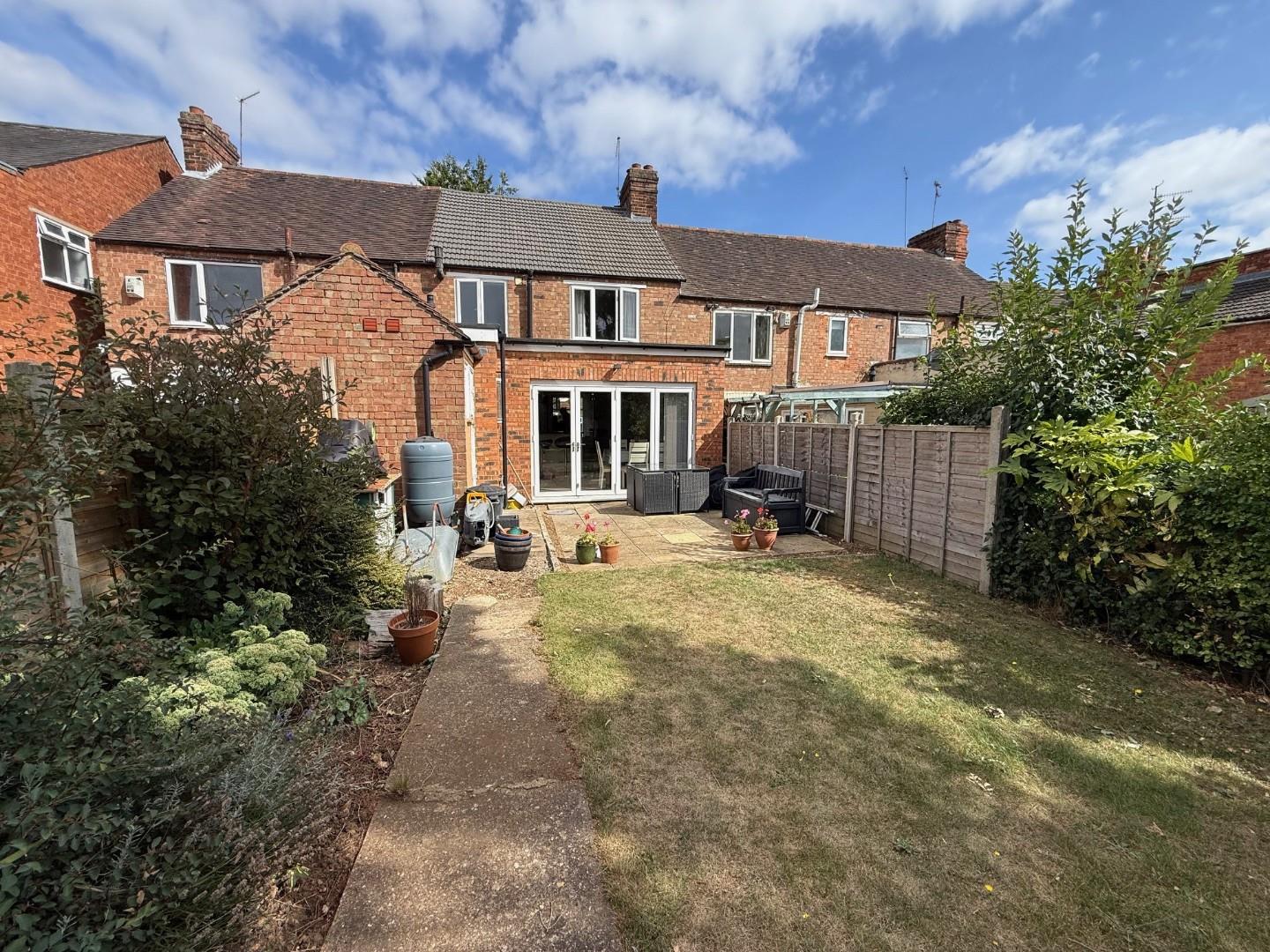 Edinburgh Road, Queens Park