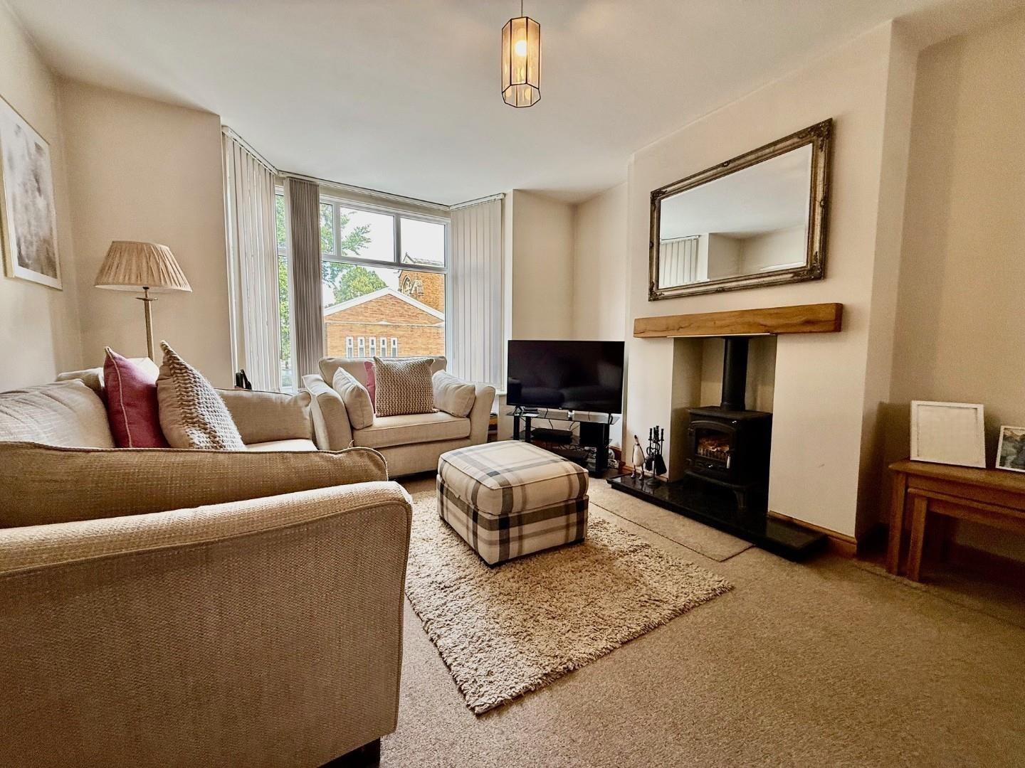 Edinburgh Road, Queens Park