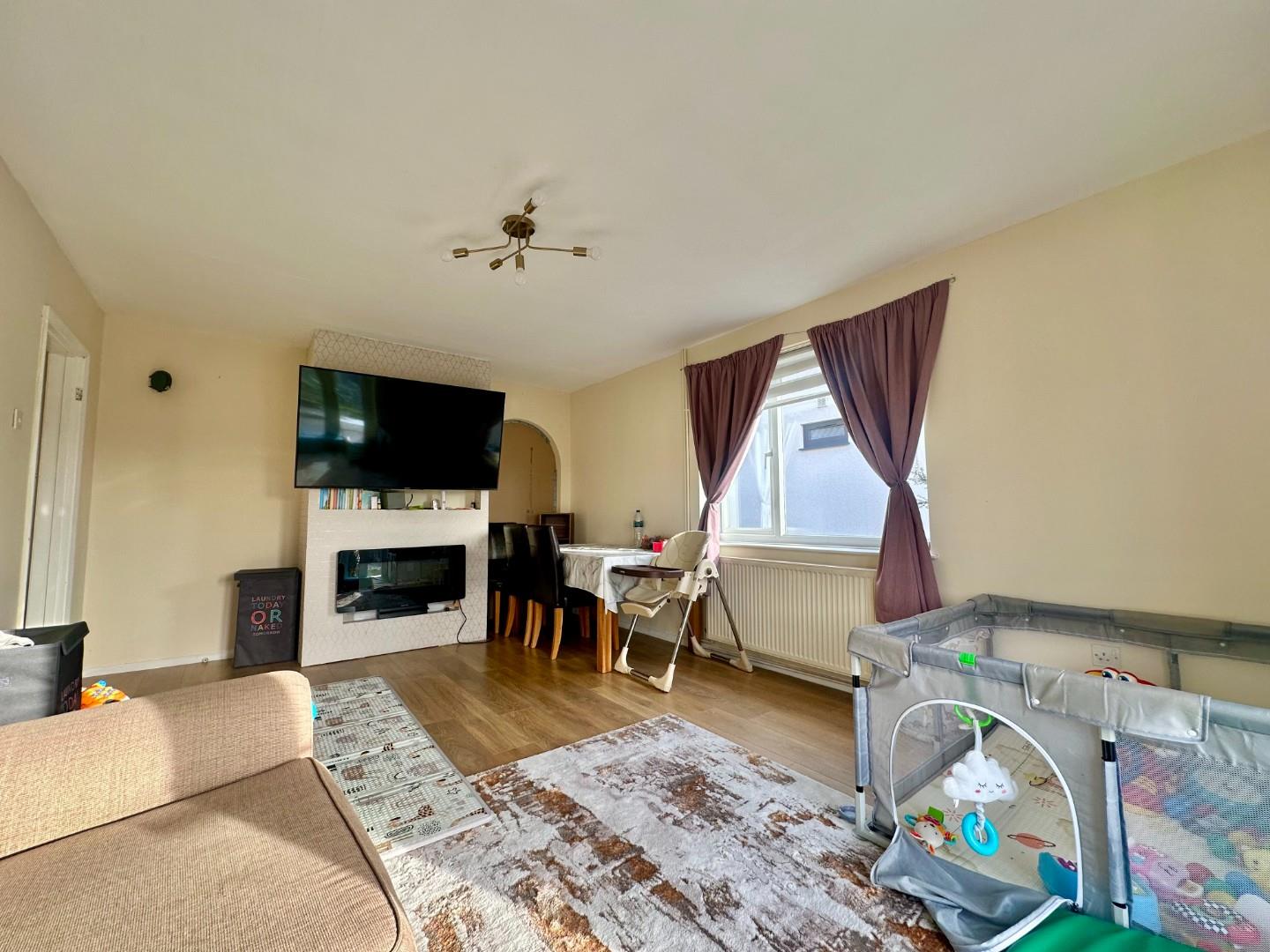 Barons Way, Kingsthorpe Village