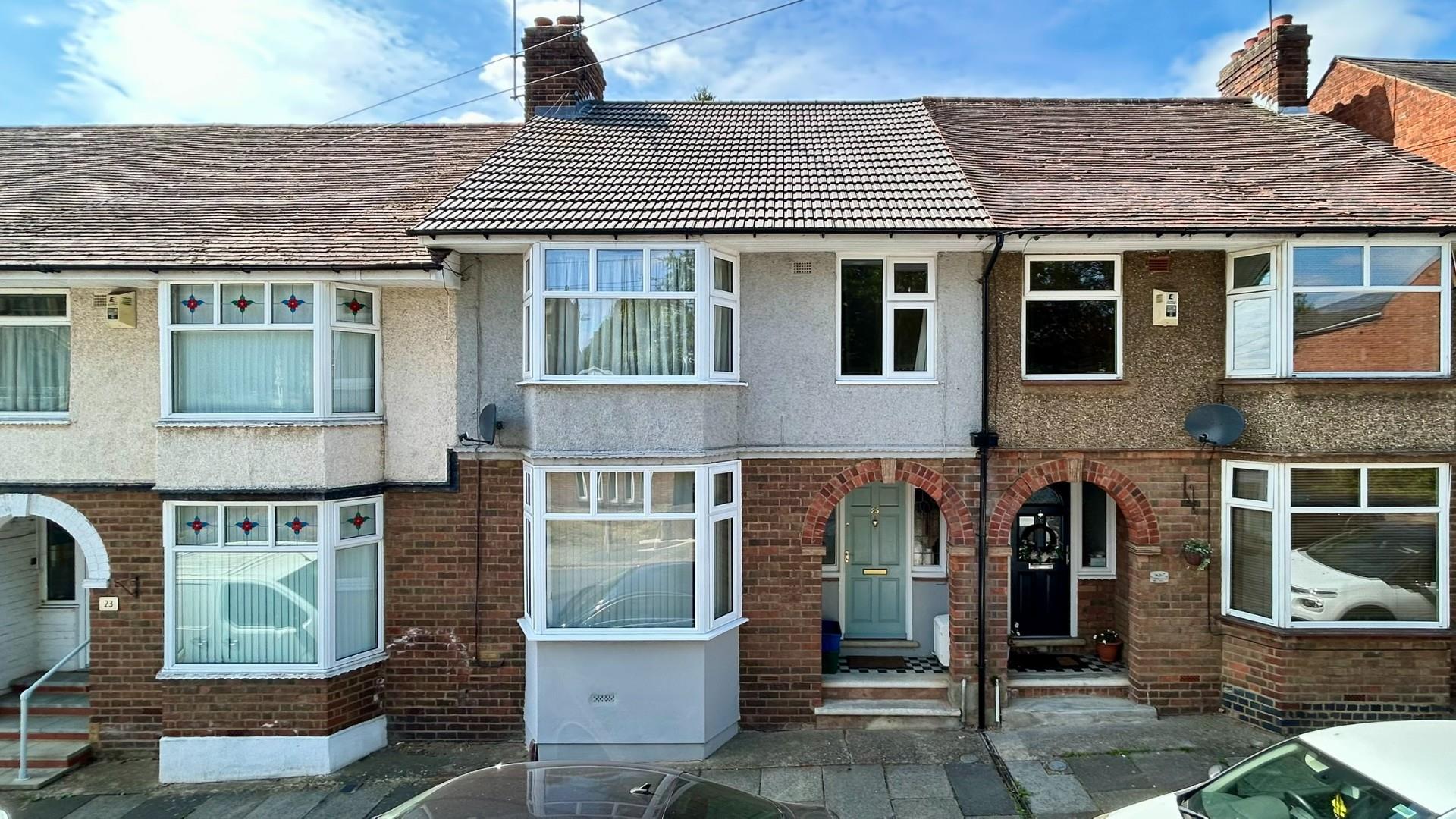 Edinburgh Road, Queens Park