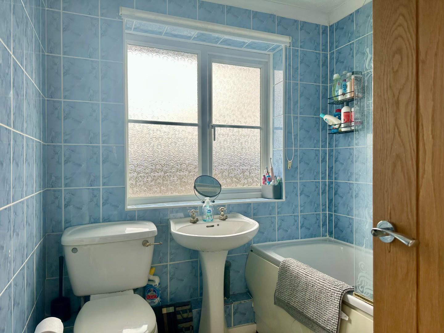 Obelisk Rise, Kingsthorpe