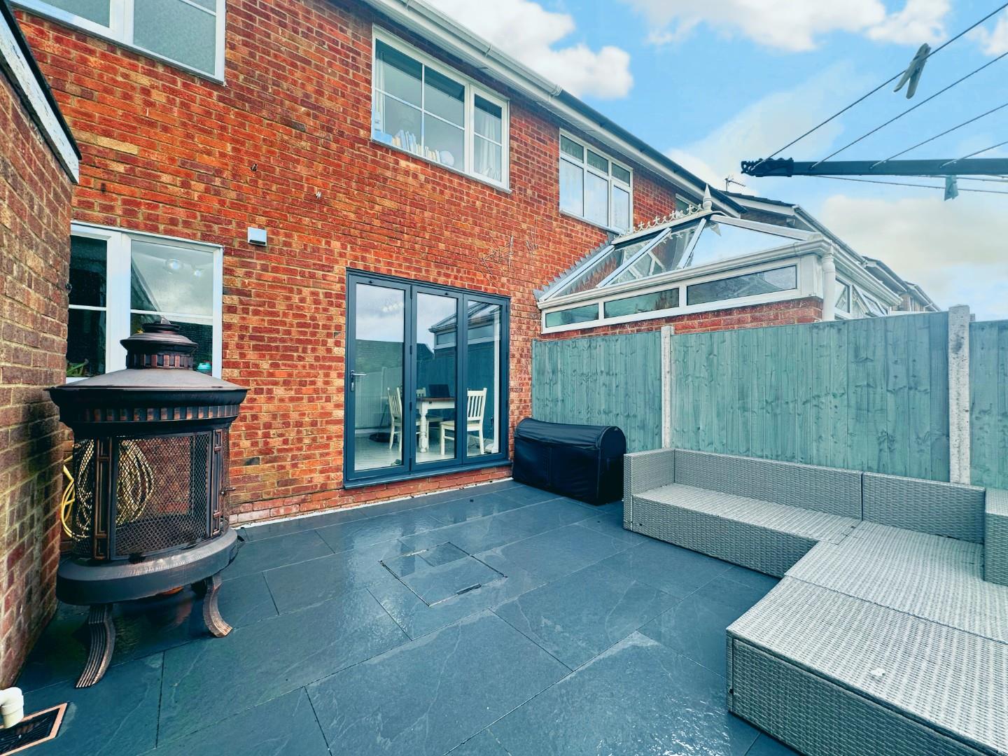 Obelisk Rise, Kingsthorpe