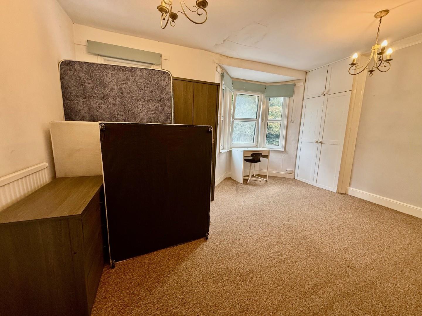 Semilong Road, Semilong