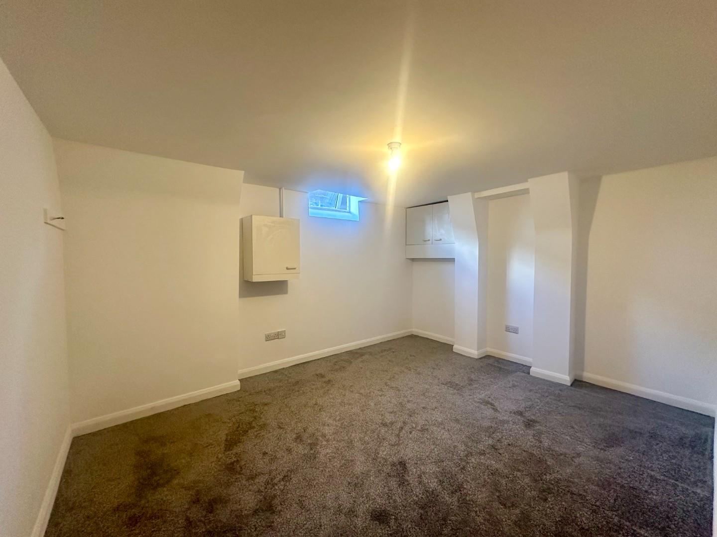 Lower Hester Street, Semilong