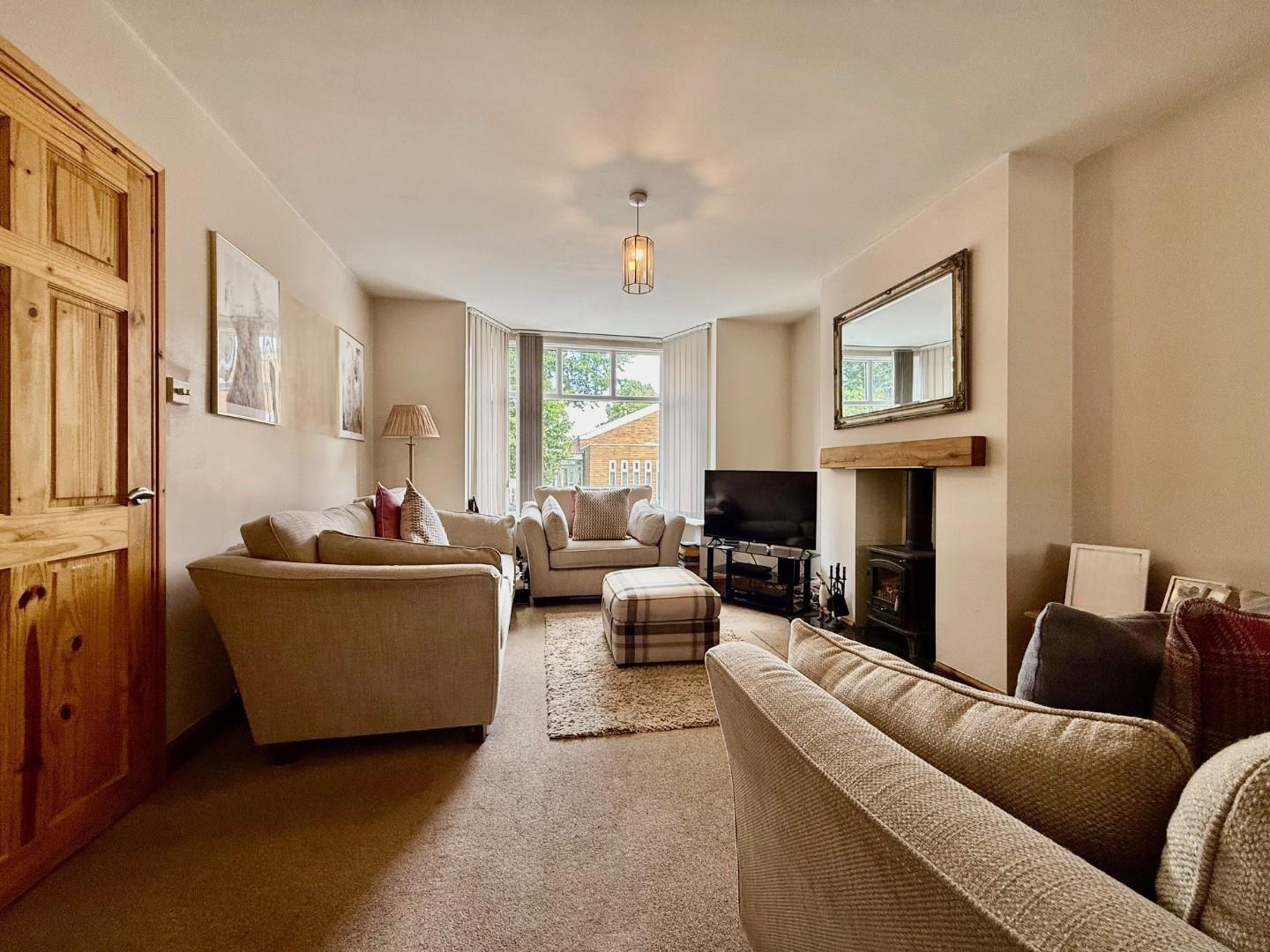 Edinburgh Road, Queens Park