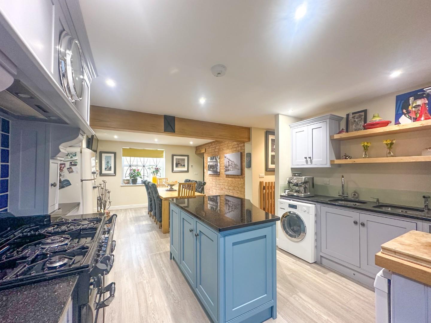 Langham Place, Barrack Road