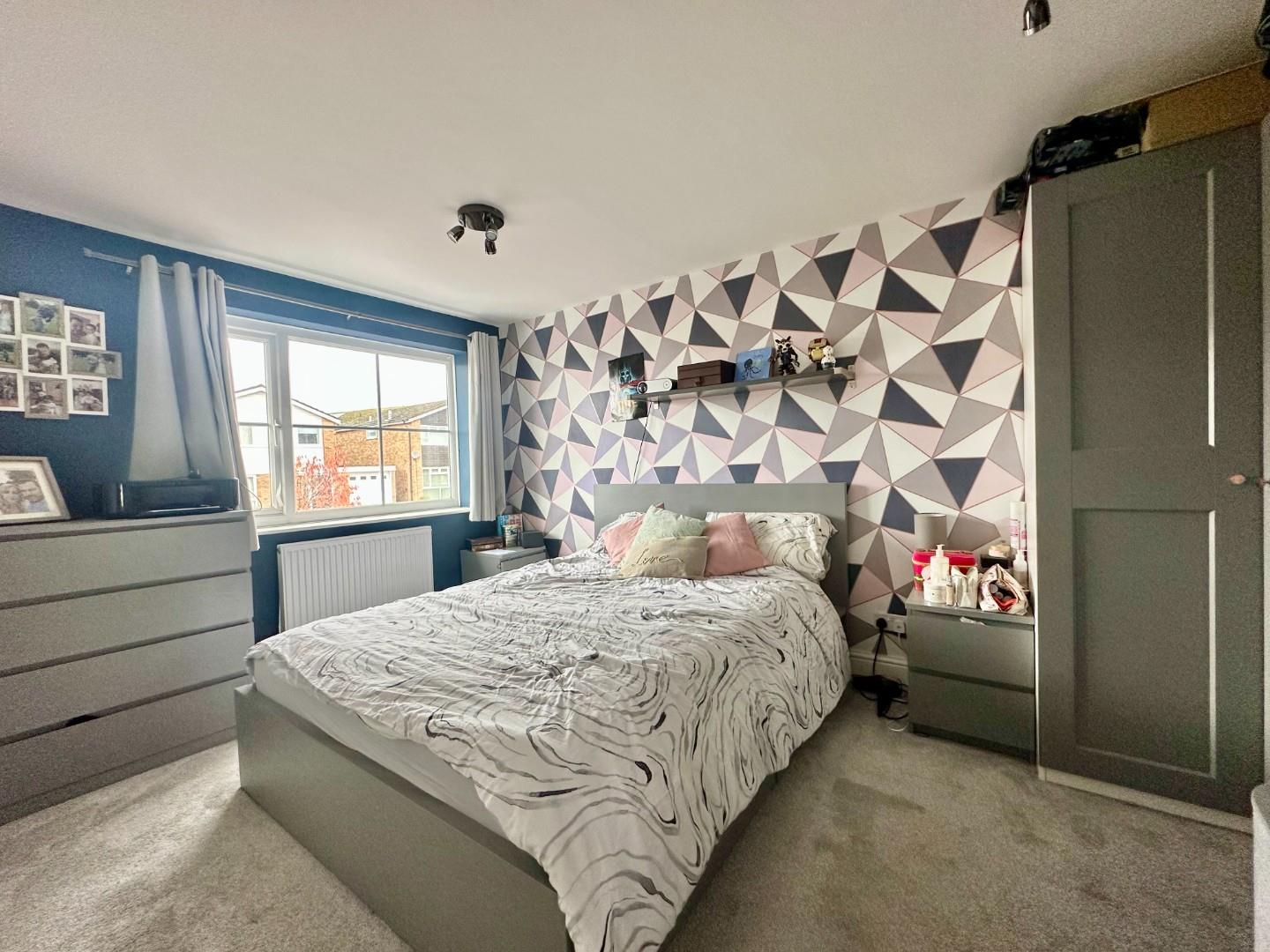 Obelisk Rise, Kingsthorpe