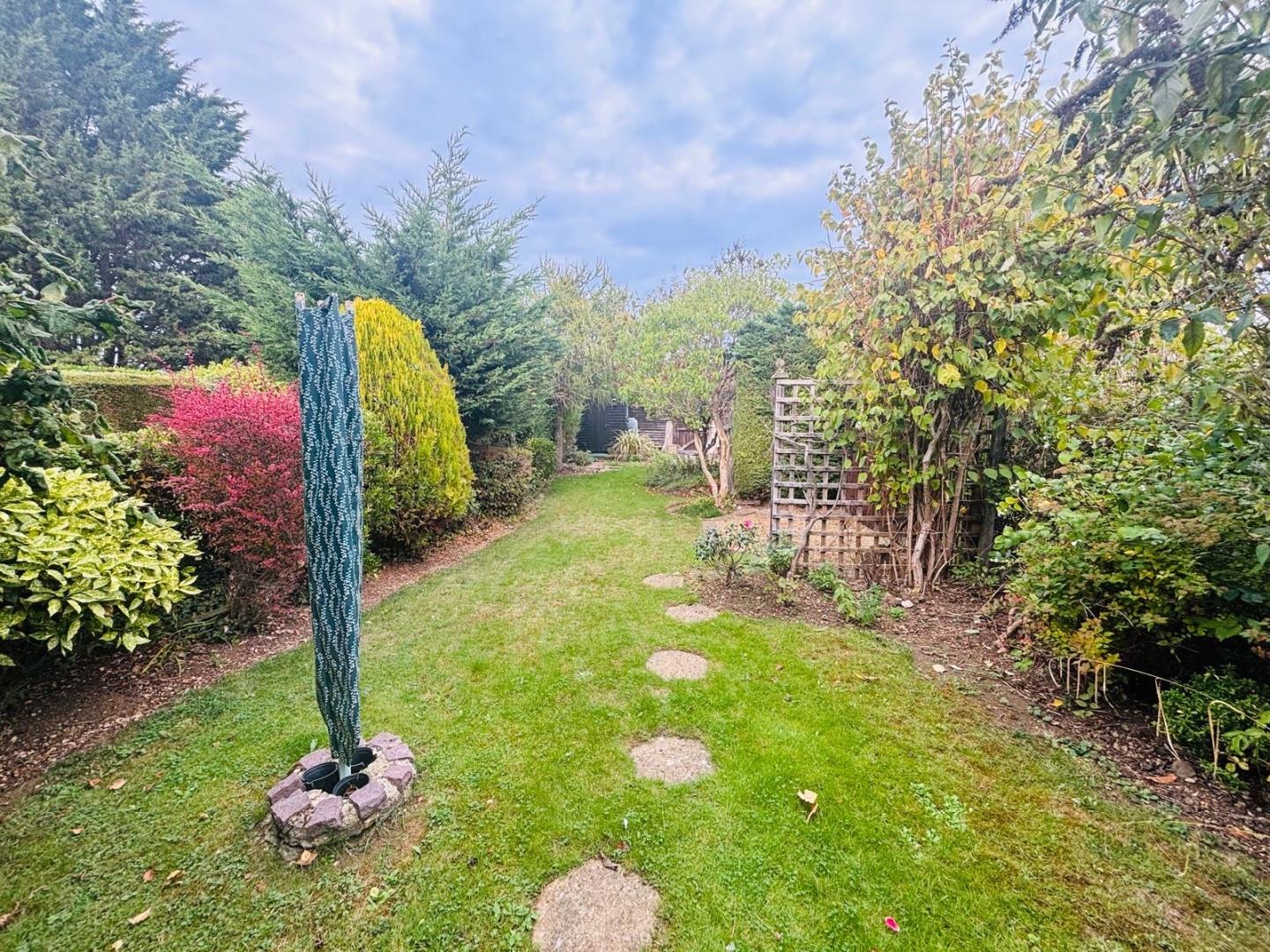 Greville Avenue, Spinney Hill