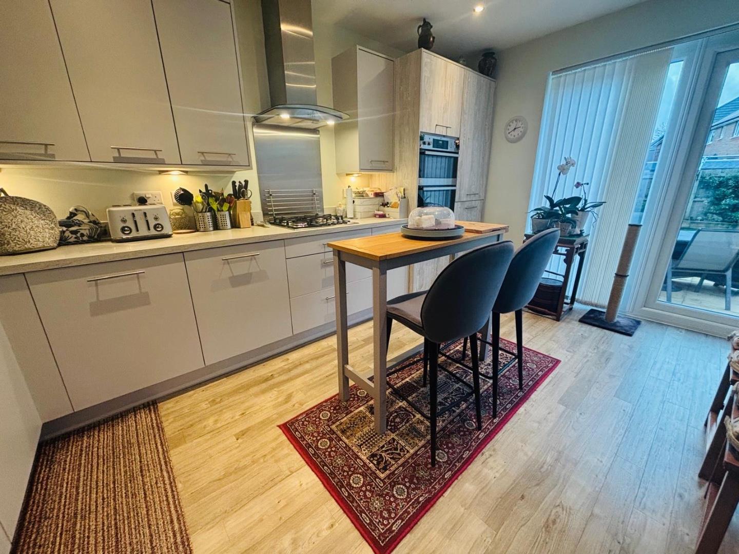 Goodwood Avenue, Parklands