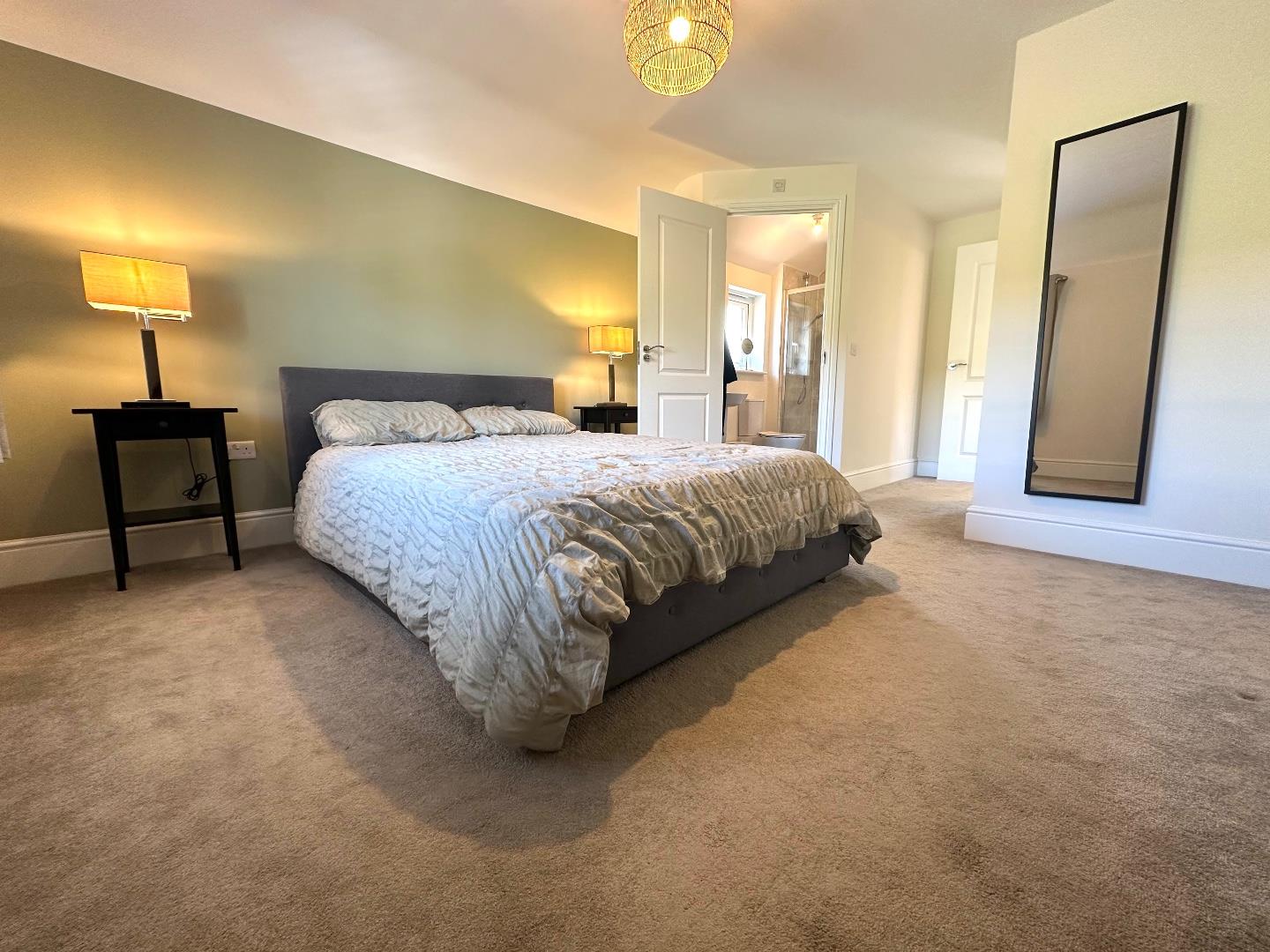 Goodwood Avenue, Parklands