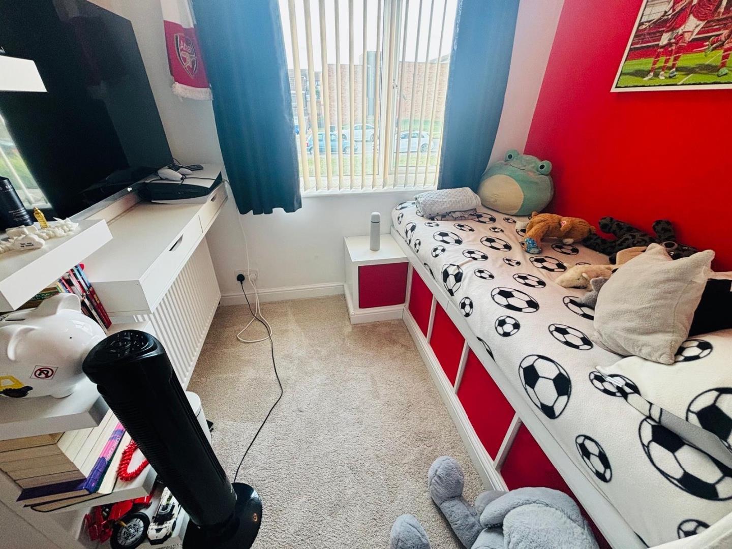 Spinney Hill Road, Spinney Hill