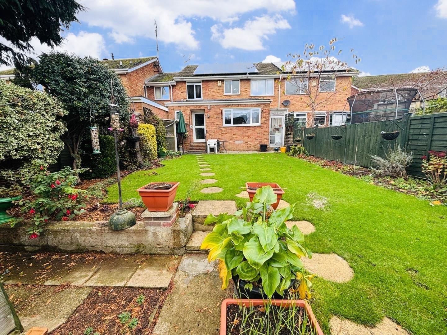 Thruxton Drive, Parklands