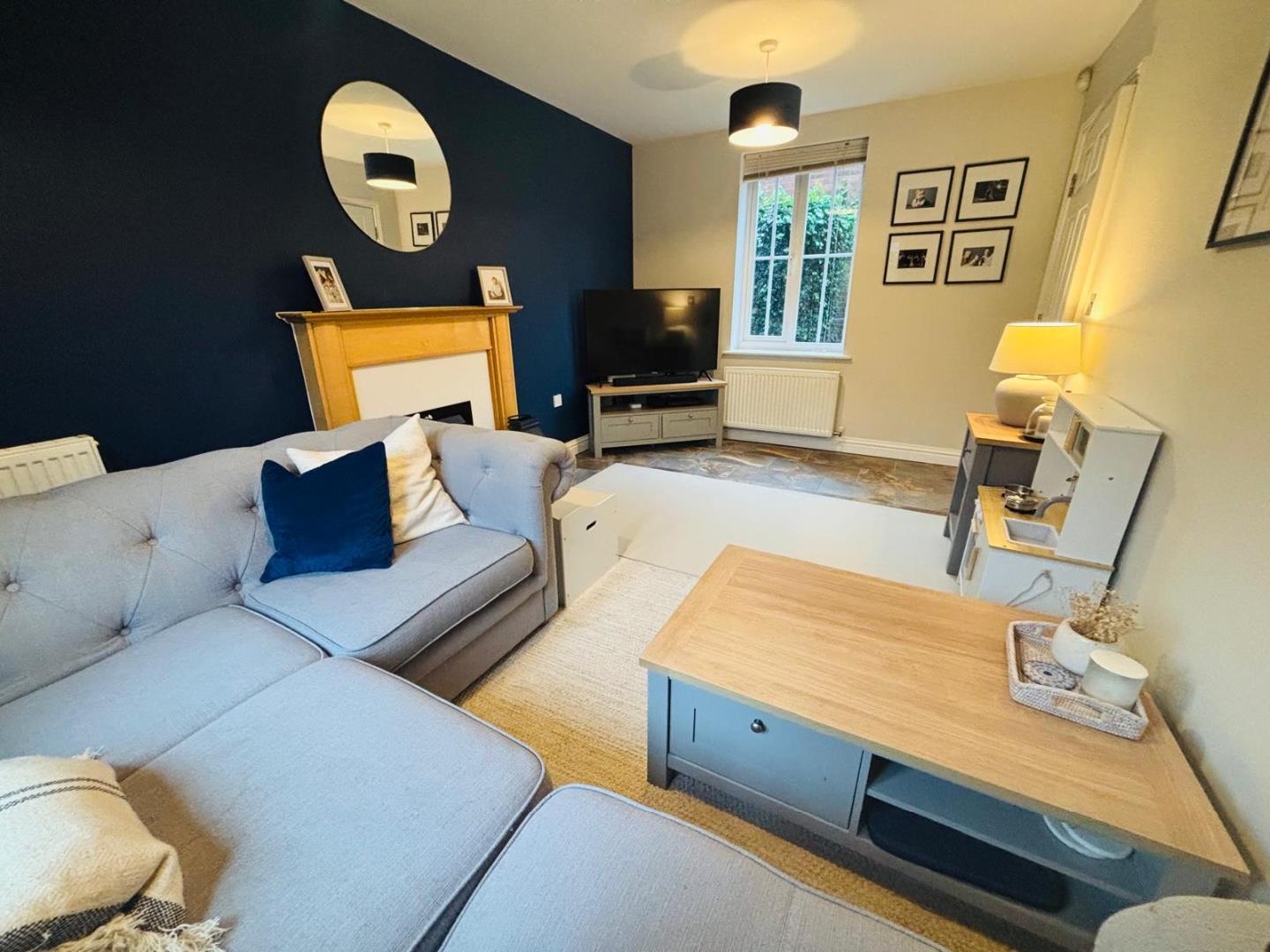 Howards Way, Moulton