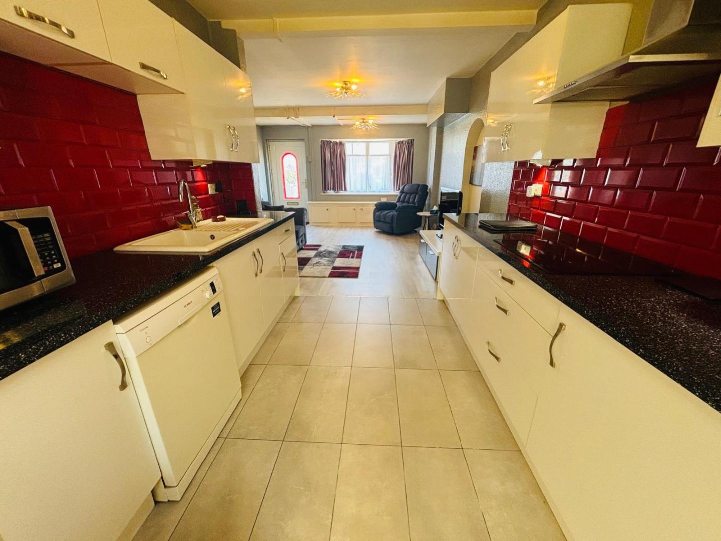 Greville Avenue, Spinney Hill