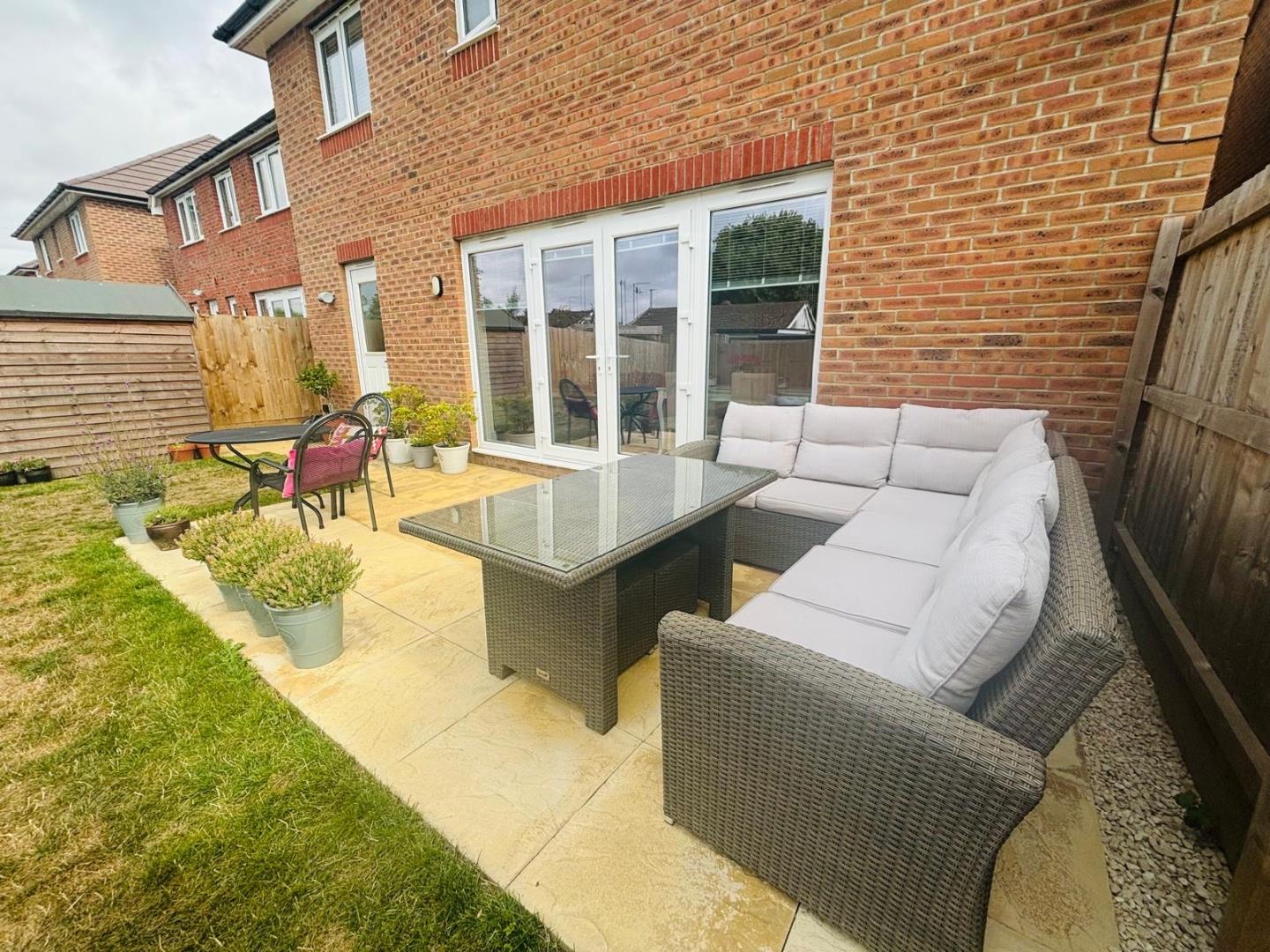 Devon Way, Parklands