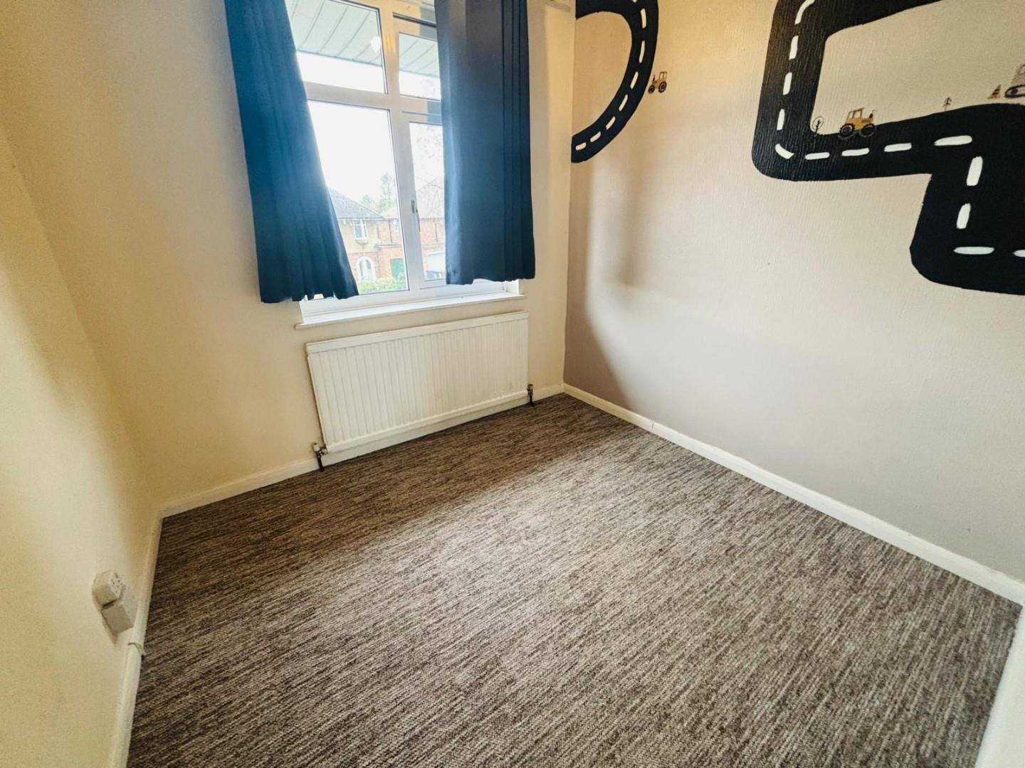 Spinney Hill Road, Spinney Hill