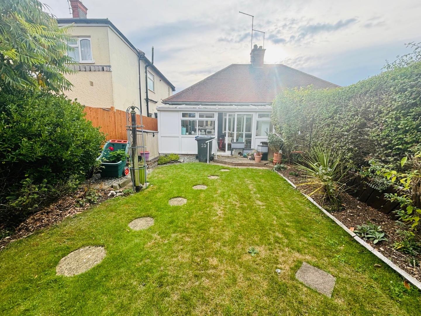 Greville Avenue, Spinney Hill