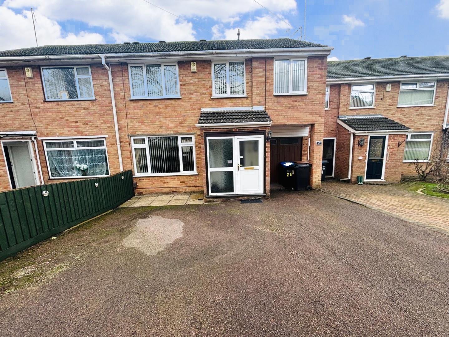 Thruxton Drive, Parklands