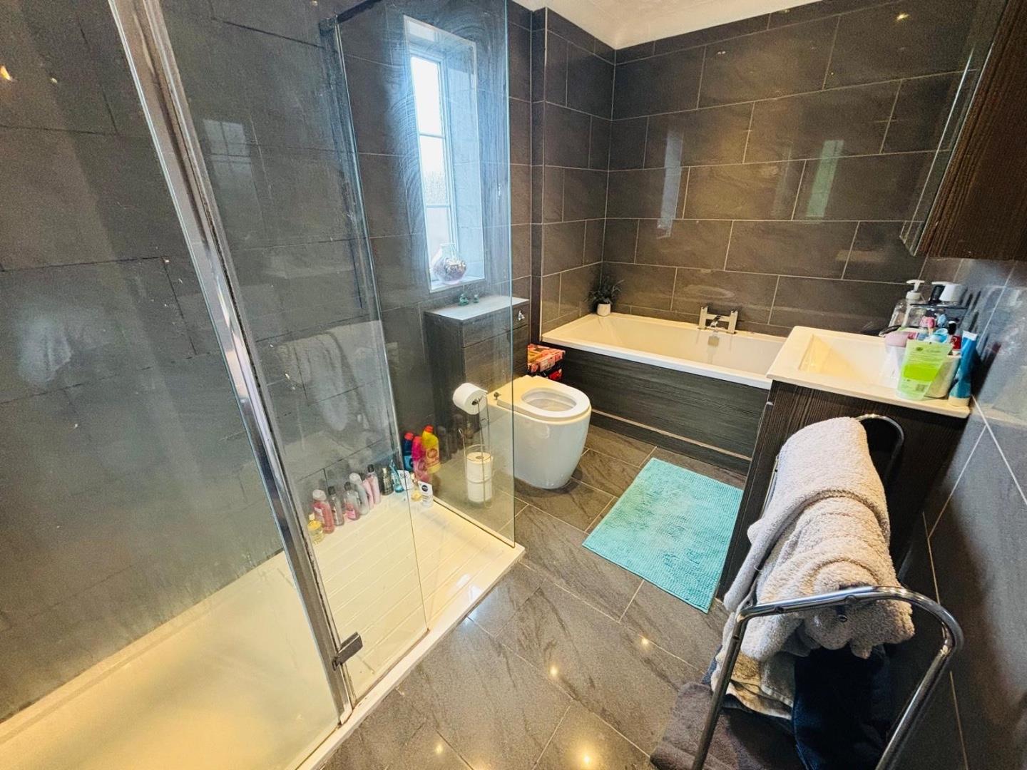 Squires Walk, Spinney Hill