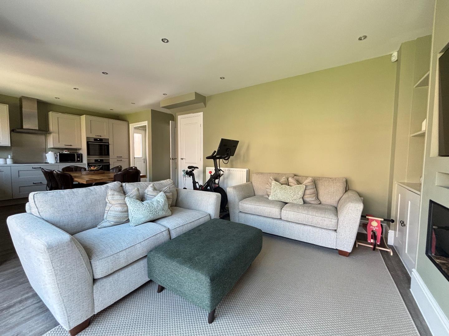 Devon Way, Parklands