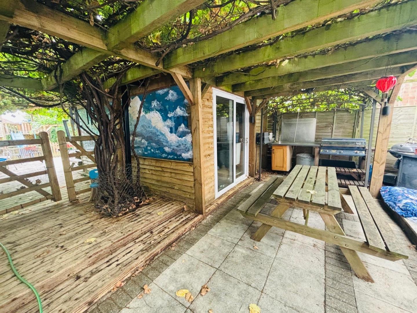 Kettering Road, Spinney Hill