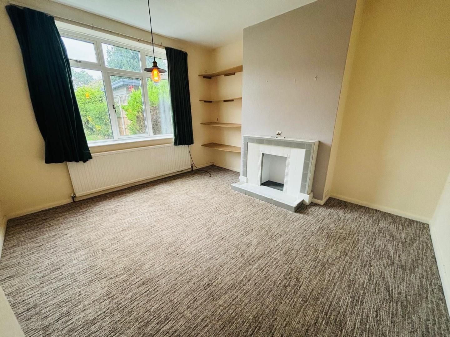 Spinney Hill Road, Spinney Hill