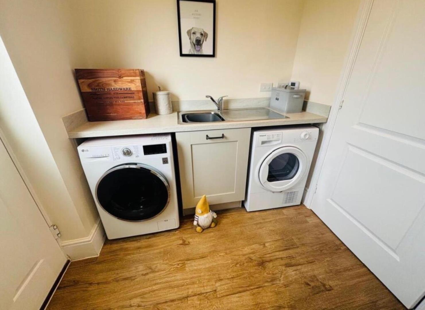 Devon Way, Parklands