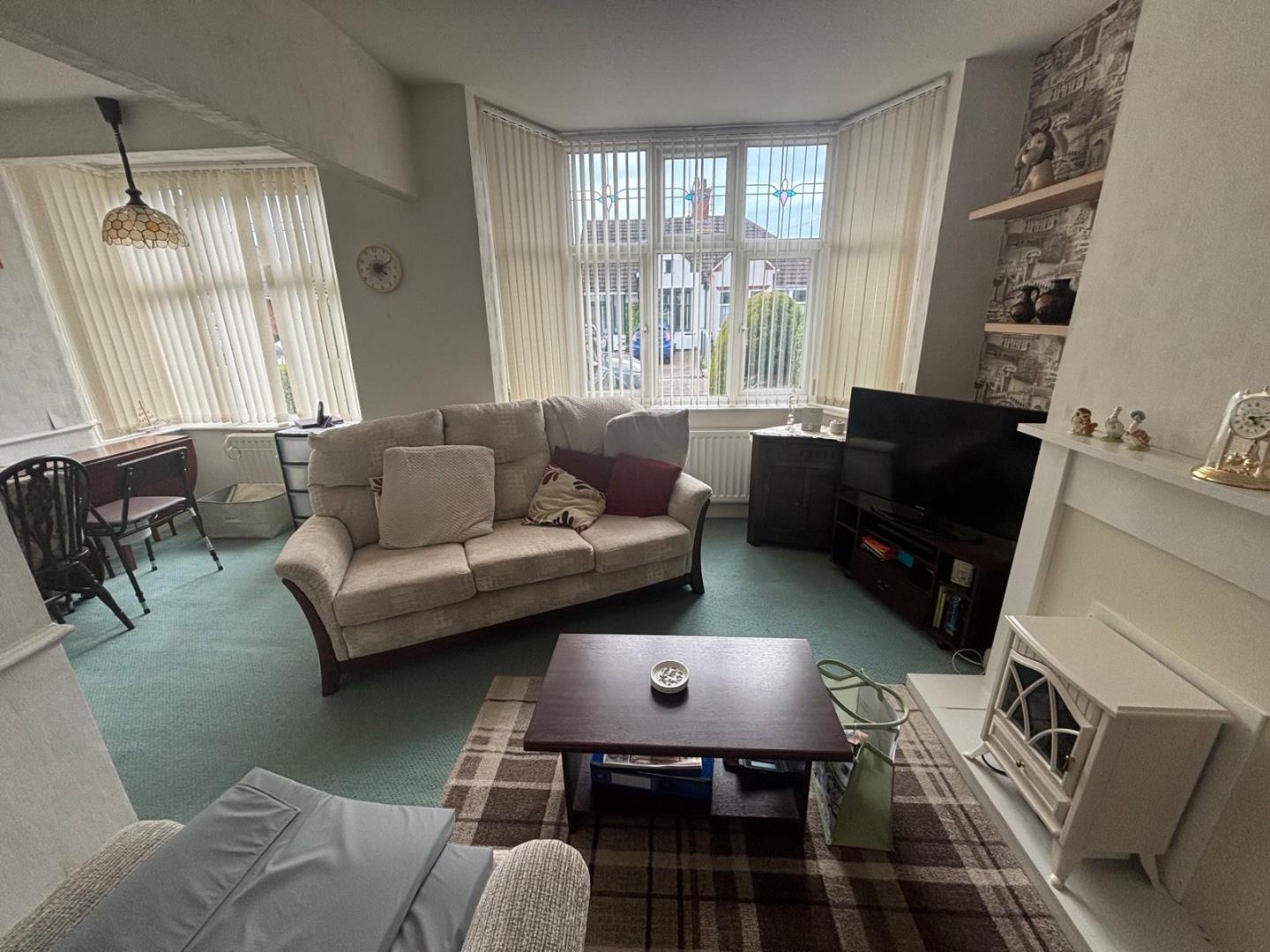 Greville Avenue, Spinney Hill