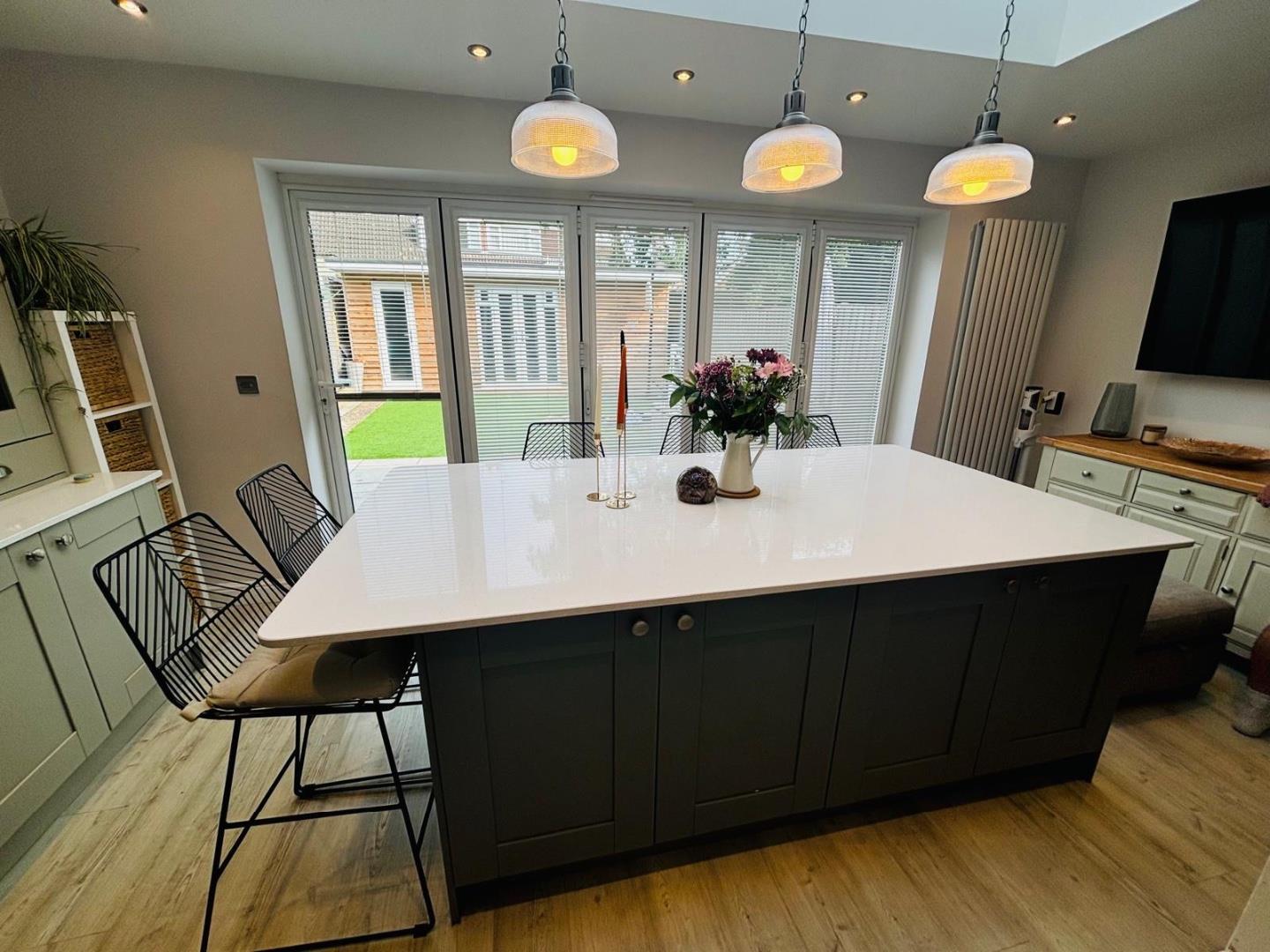 Spinney Hill Road, Spinney Hill