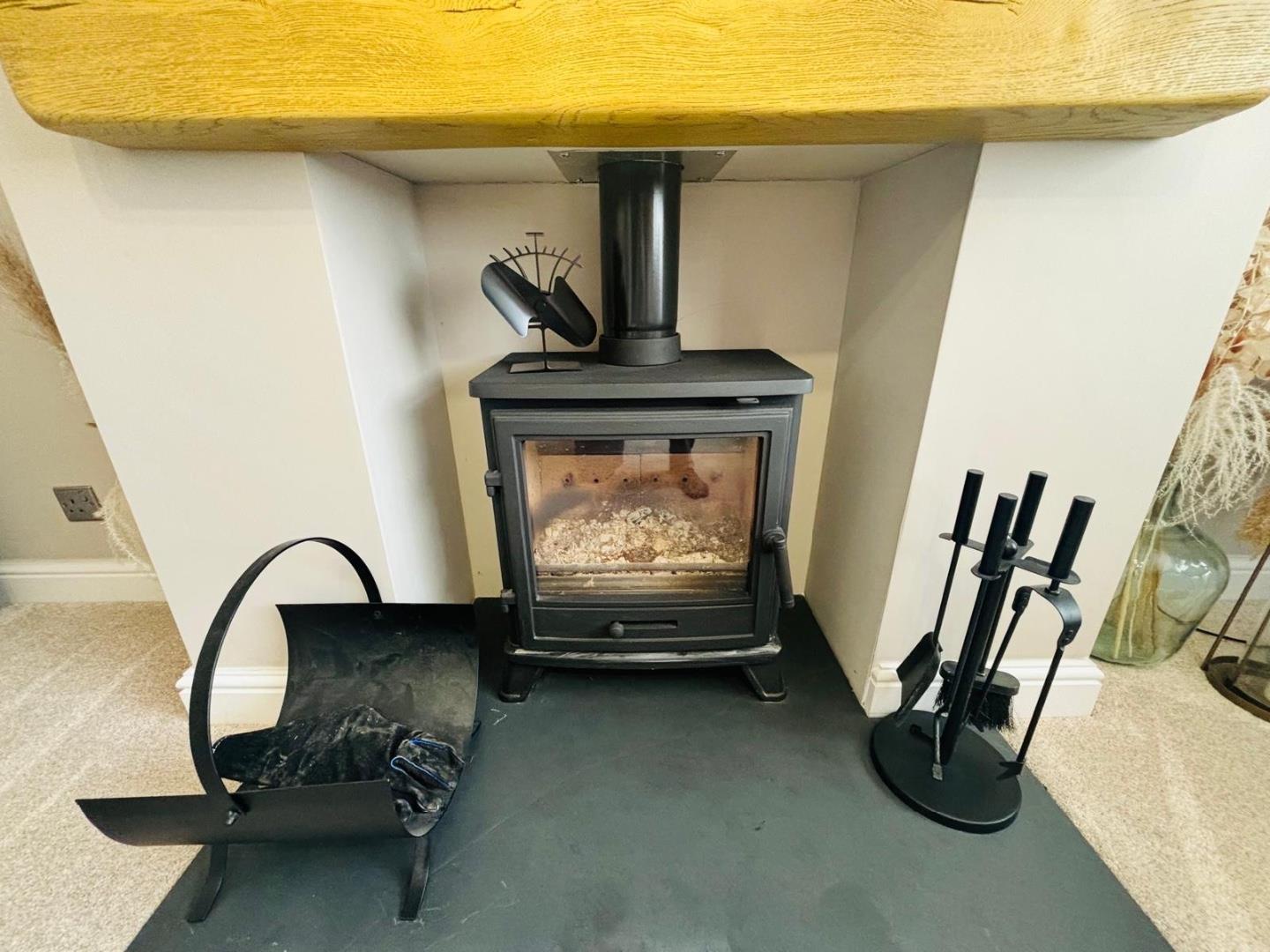 Spinney Hill Road, Spinney Hill