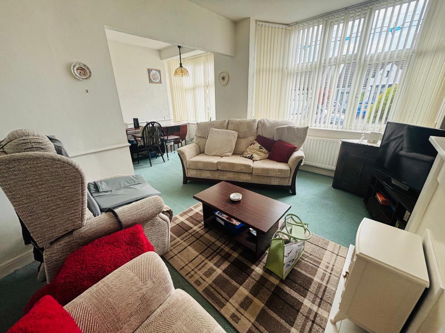 Greville Avenue, Spinney Hill