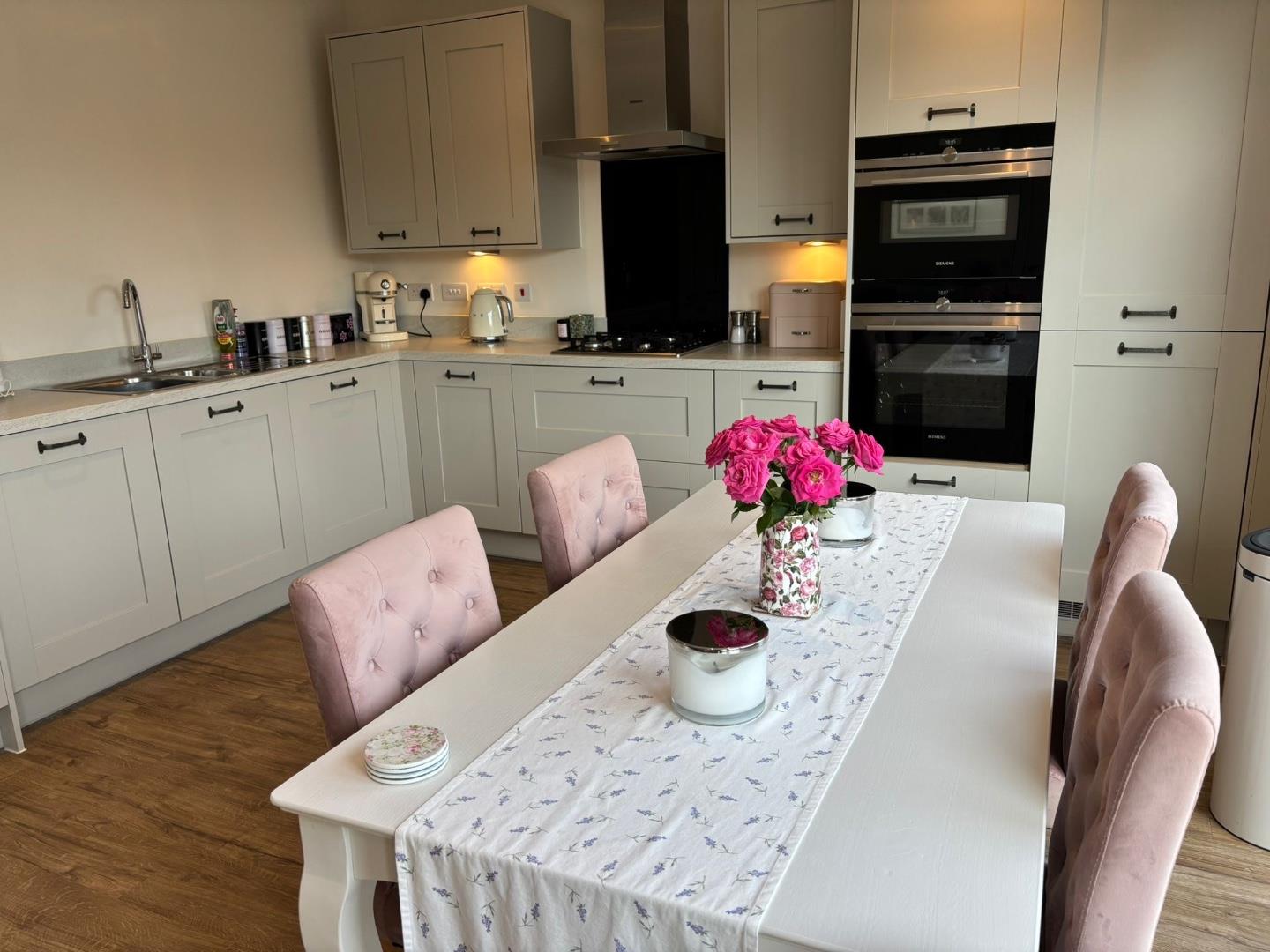 Devon Way, Parklands