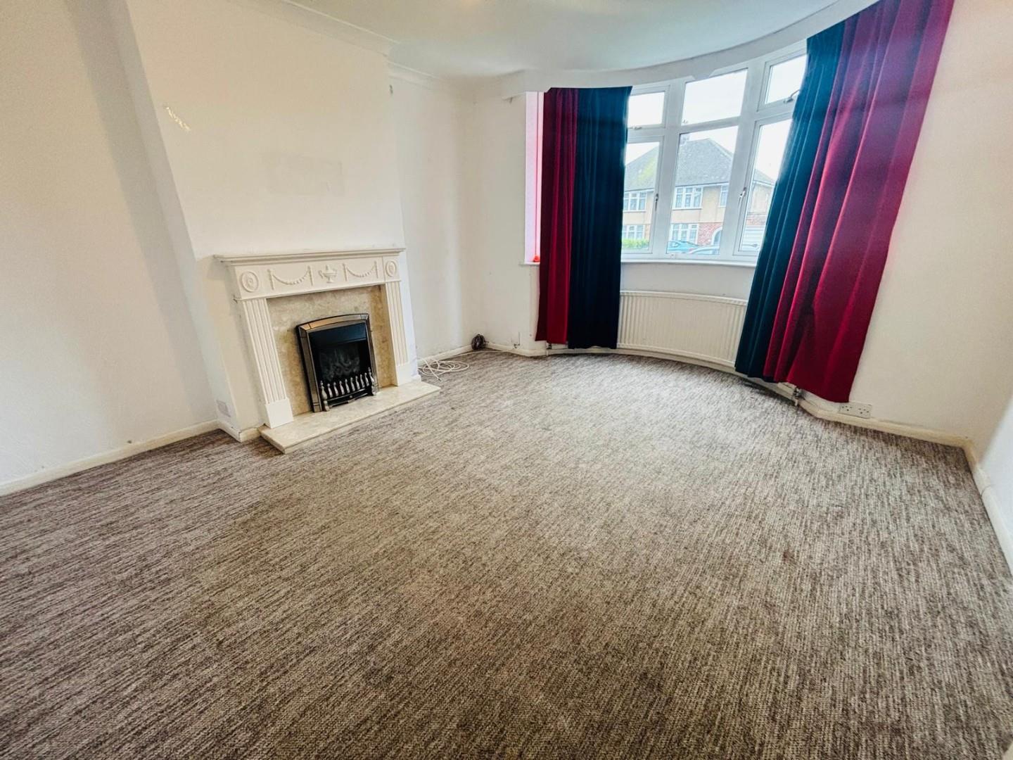 Spinney Hill Road, Spinney Hill