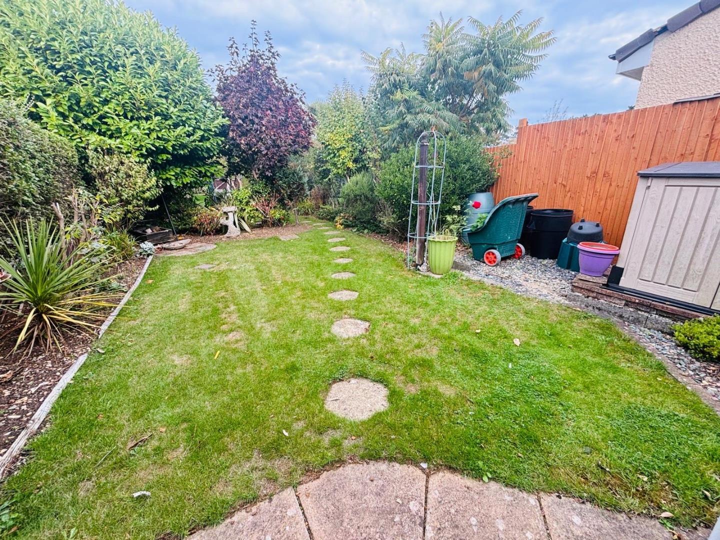 Greville Avenue, Spinney Hill