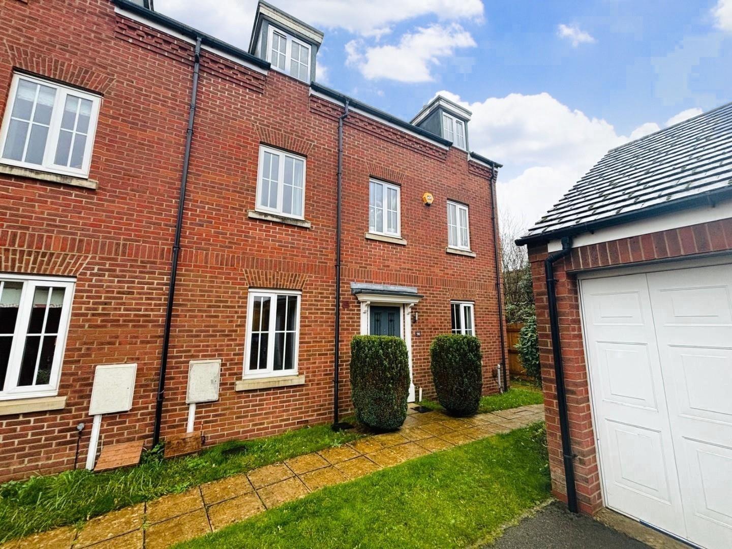 Howards Way, Moulton