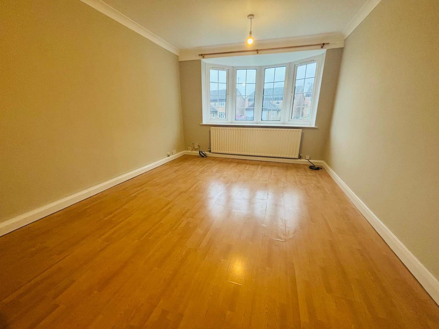 Spinney Hill Road, Spinney Hill