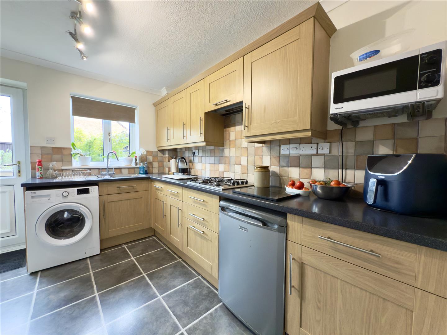 Vienne Close, Duston