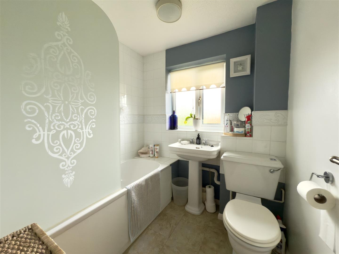 Vienne Close, Duston