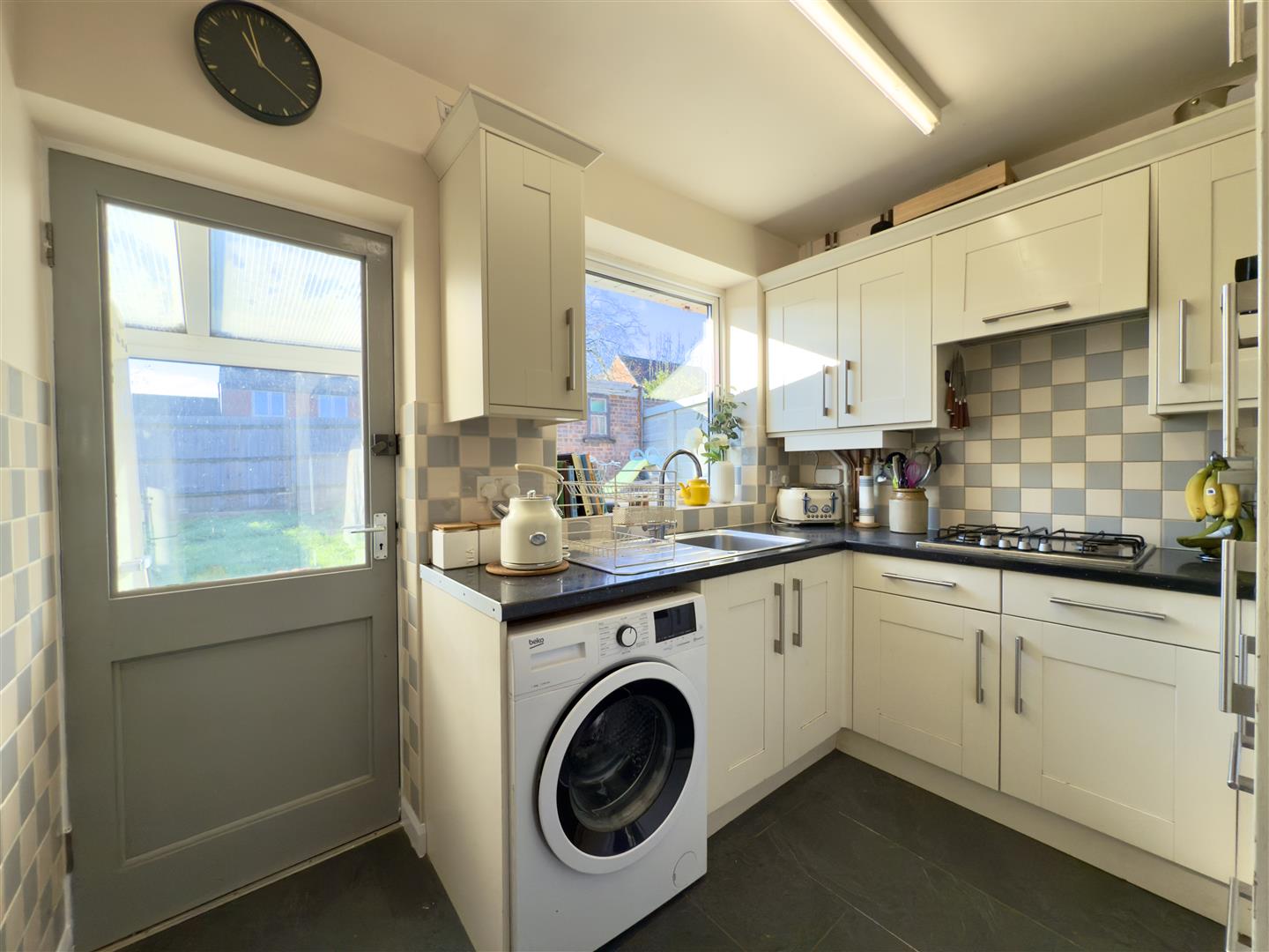 The Scarplands, Duston