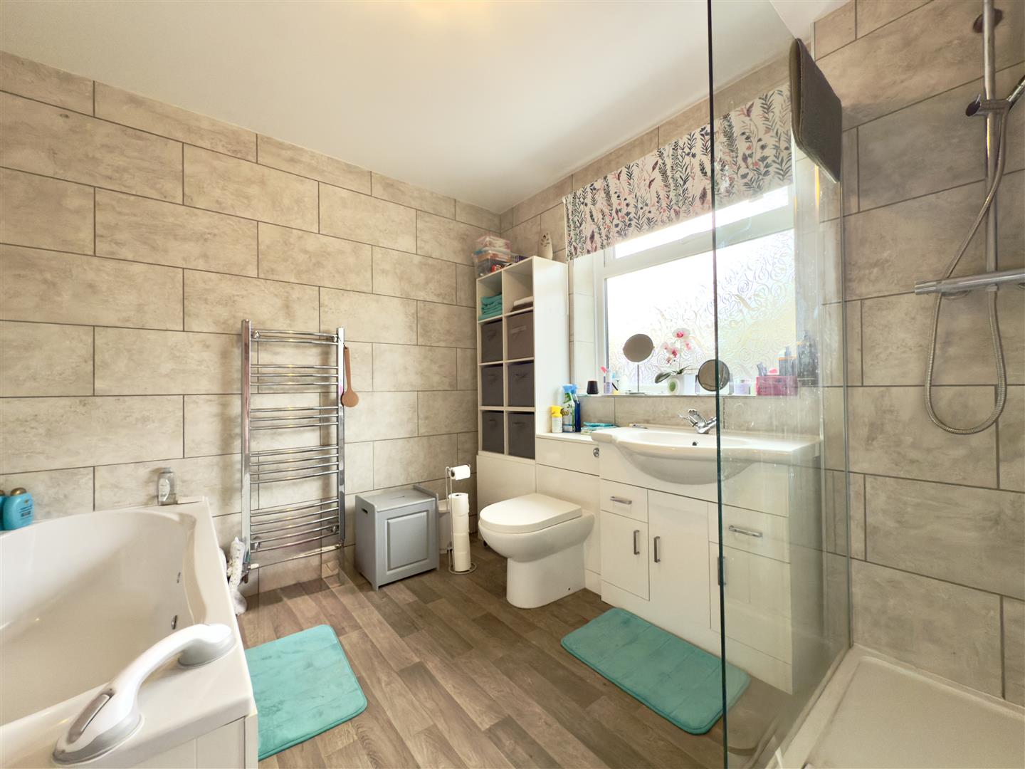 The Scarplands, Duston